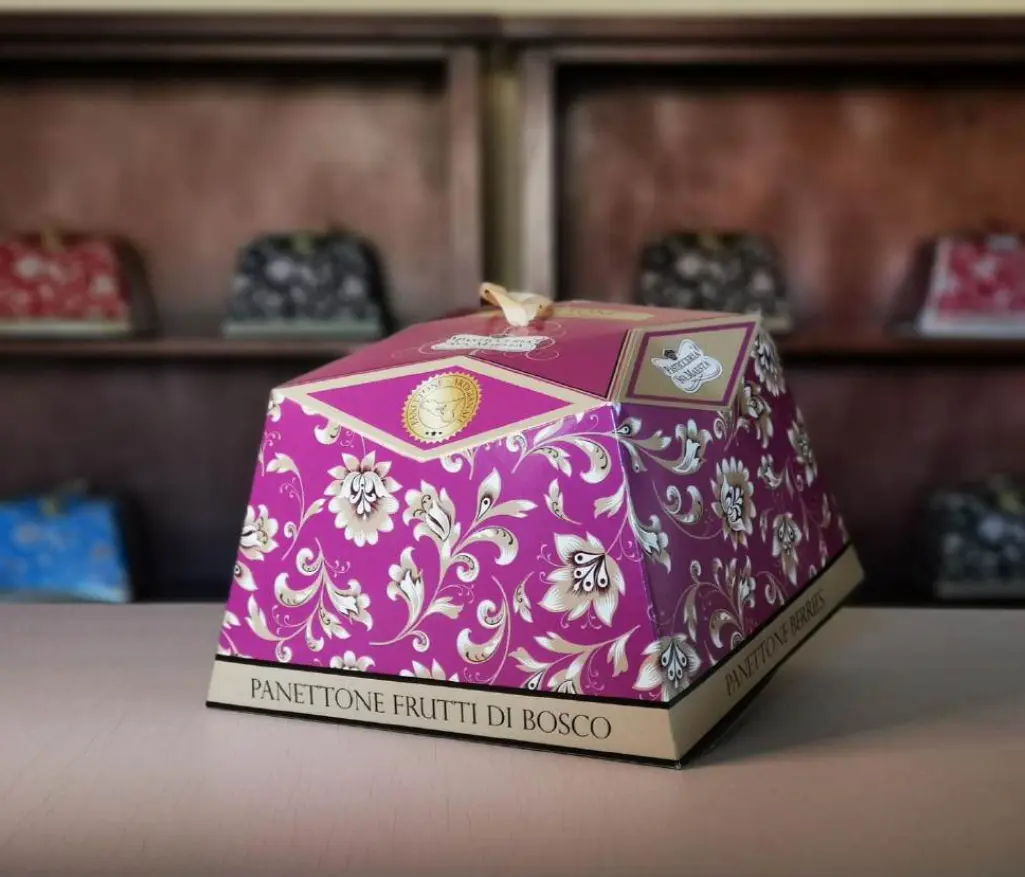 Panettone mit Waldfrüchten 